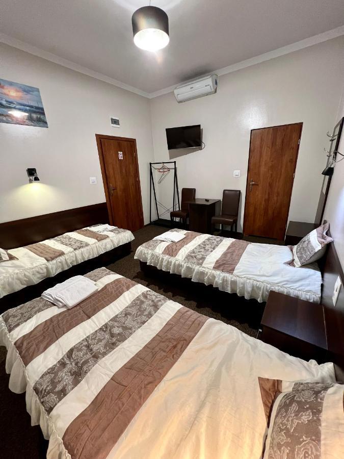 Apartamenty Ostrowiec - Pokoje Goscinne Centrum Ostrowiec Świętokrzyski Eksteriør billede