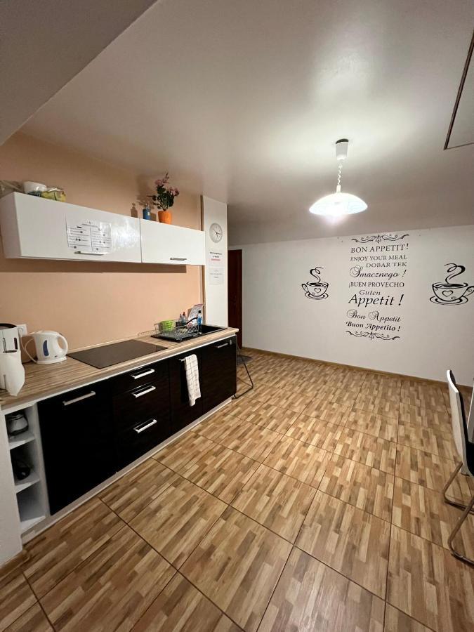 Apartamenty Ostrowiec - Pokoje Goscinne Centrum Ostrowiec Świętokrzyski Eksteriør billede